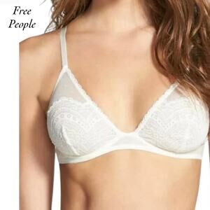 Free People Ivory UW Bra Floral NWT Size 32B